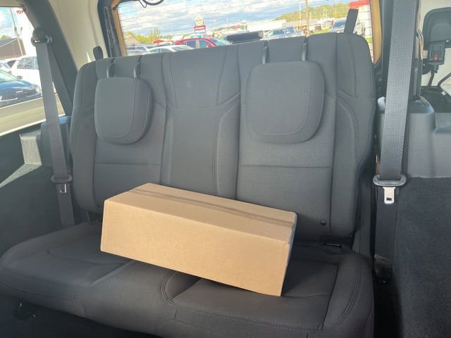 Used 2023 Jeep Wrangler Sport S image 10