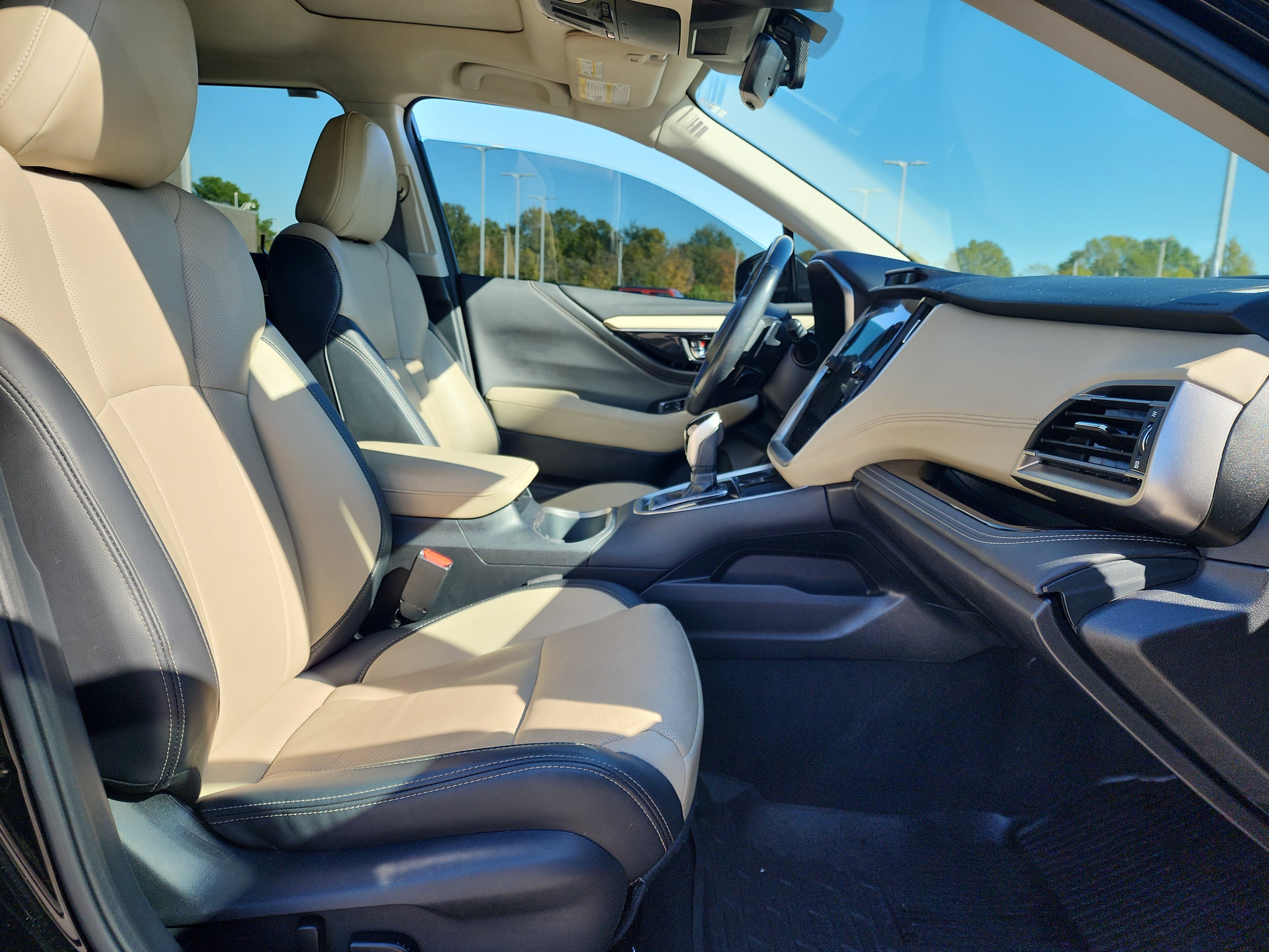 Used 2023 Subaru Outback Limited image 16