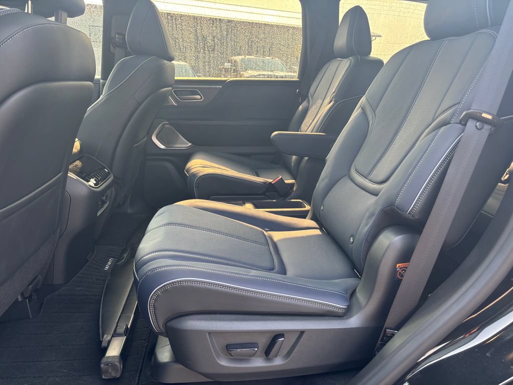 Used 2026 INFINITI QX80 4WD image 5