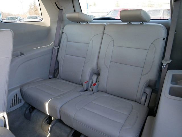 Used 2023 GMC Acadia SLT image 12