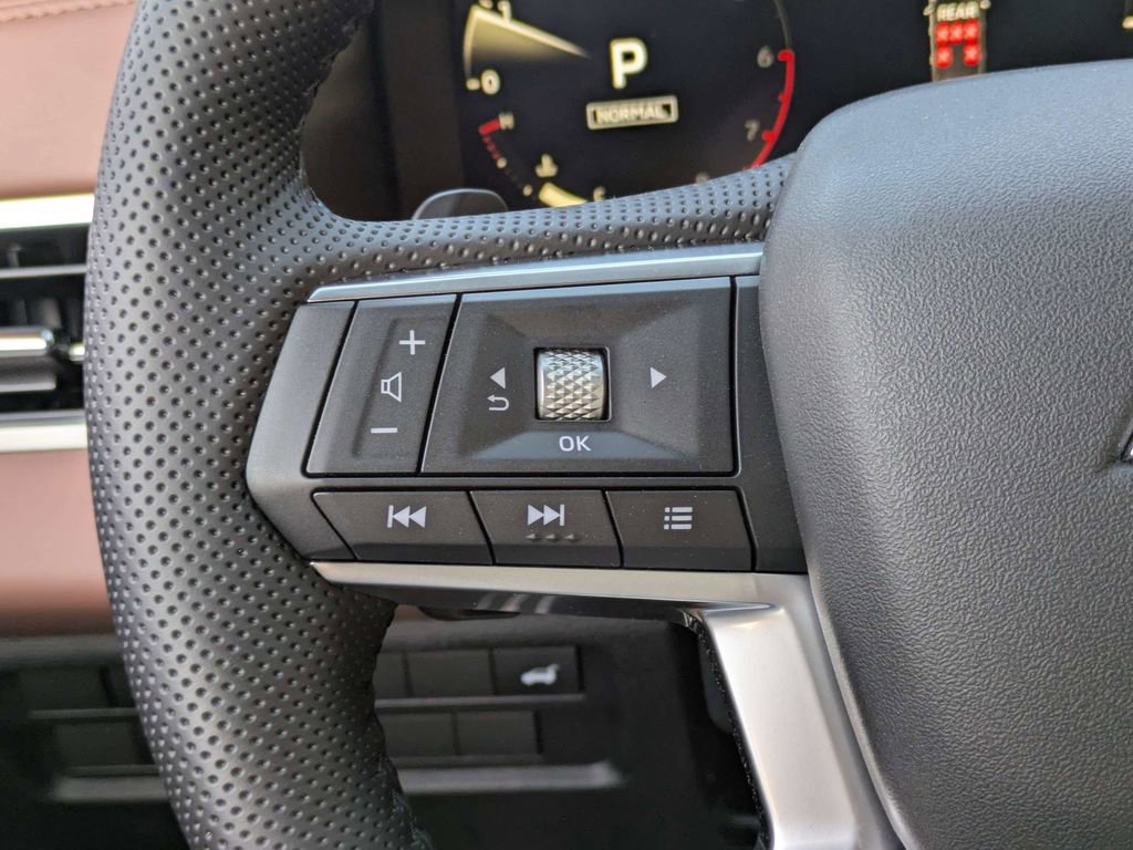 New 2026 Mitsubishi Outlander SEL image 27