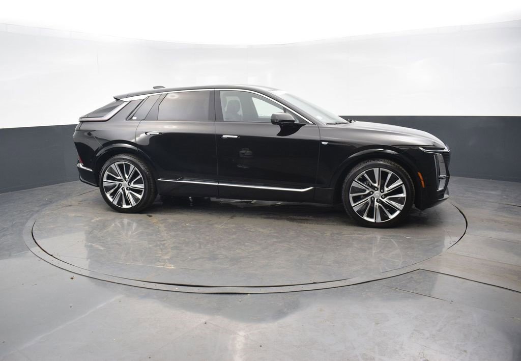 Certified 2024 Cadillac Lyriq Luxury w/ LPO, Floor Liner Package image 7