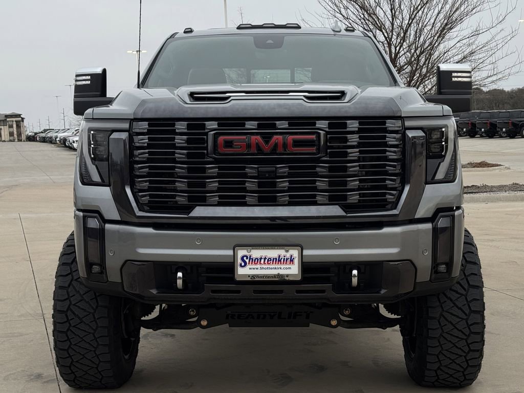 Used 2024 GMC Sierra 2500 Denali Ultimate AWD/4WD image 7