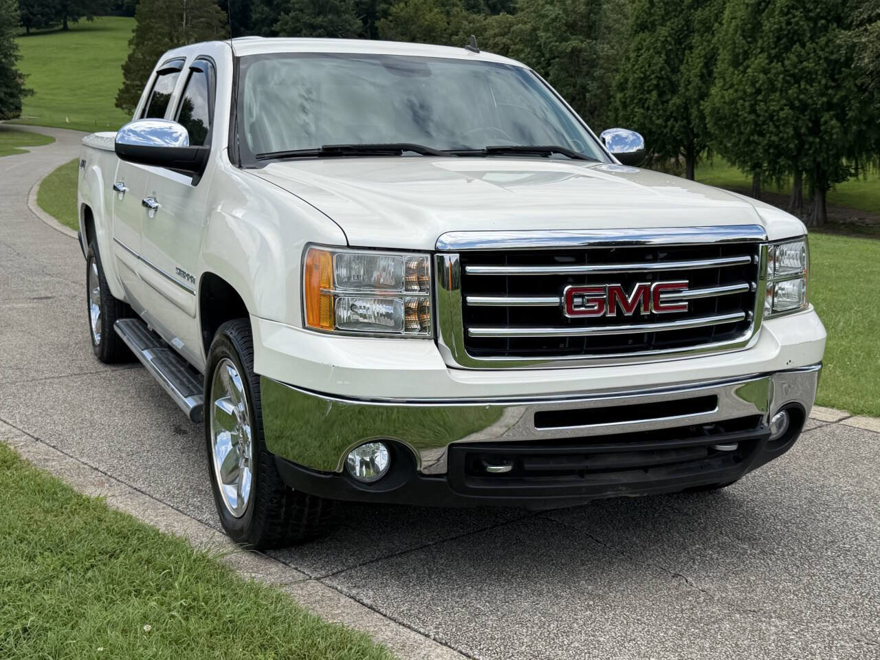 Used 2013 GMC Sierra 1500 SLT w/ SLT White Diamond Edition AWD/4WD image 15