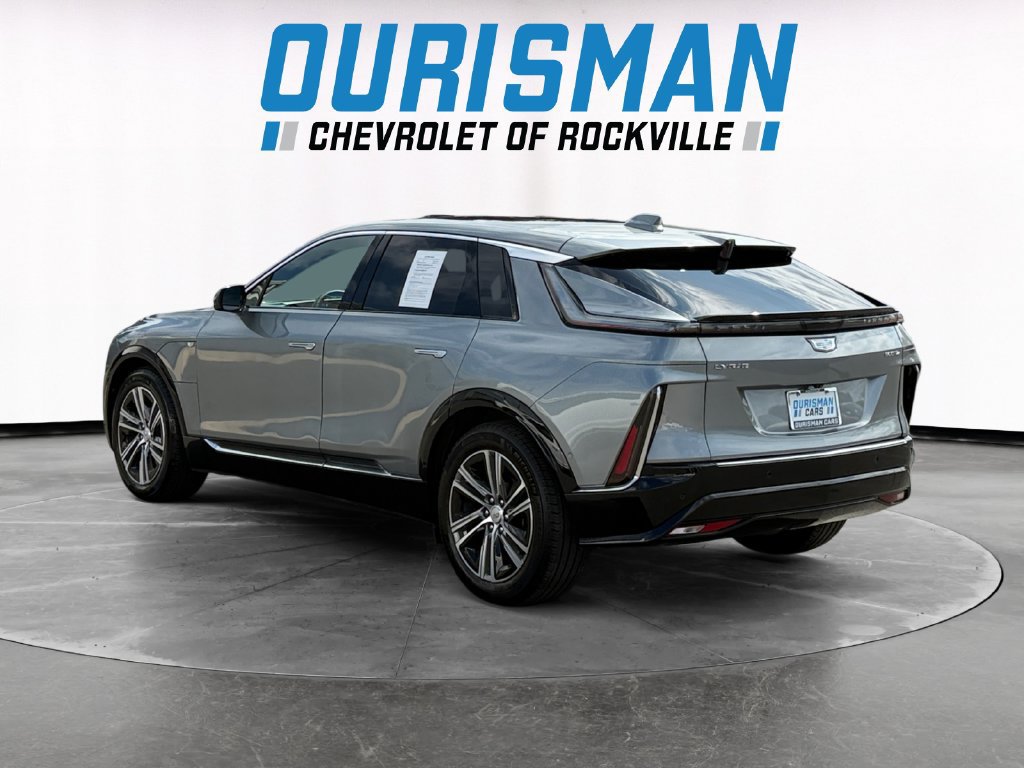 Used 2024 Cadillac Lyriq Luxury AWD/4WD image 4