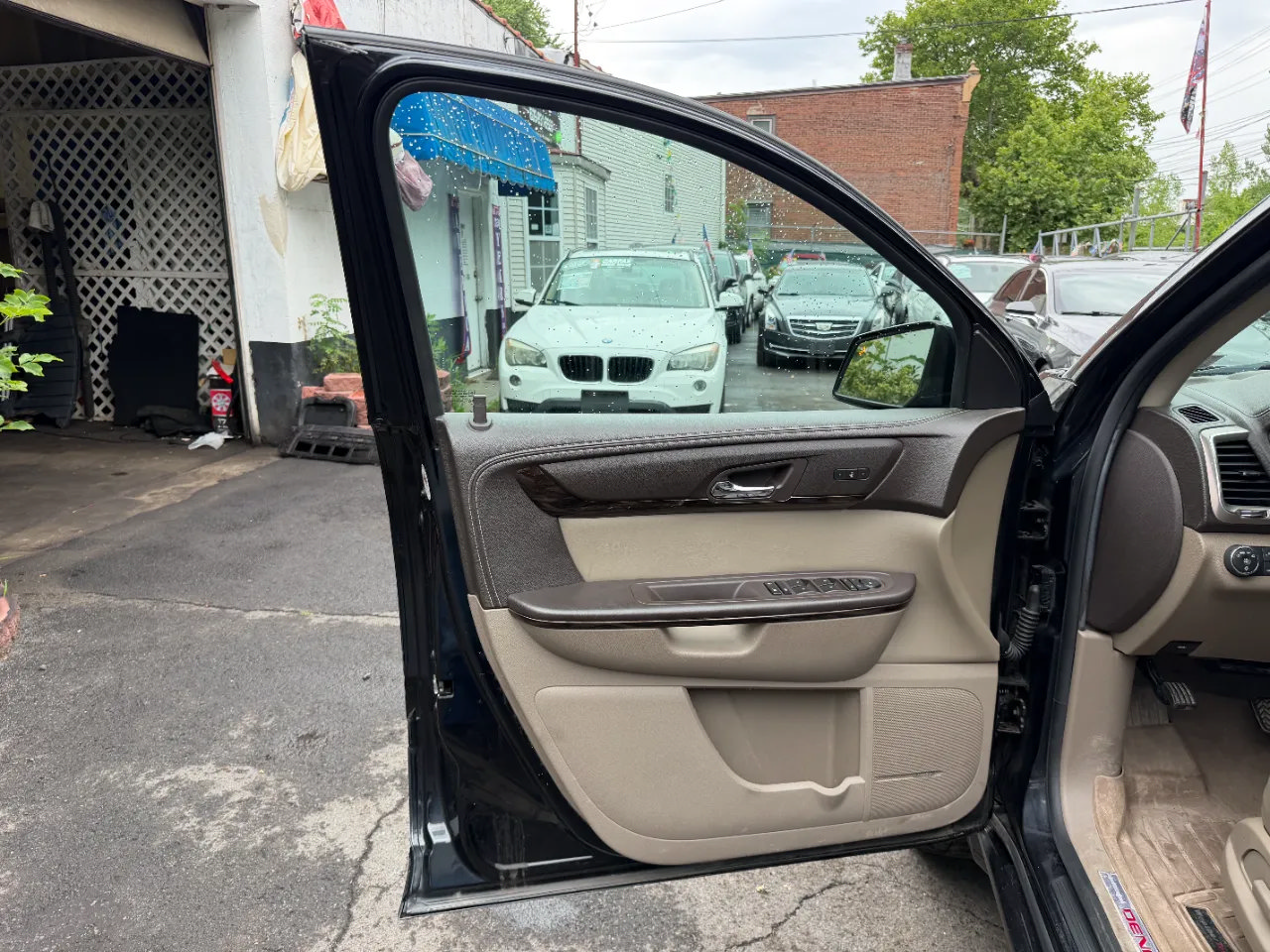 Used 2014 GMC Acadia Denali AWD/4WD image 25