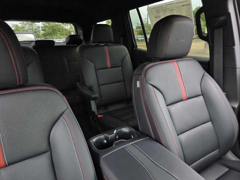 New 2026 Chevrolet Traverse RS FWD image 32
