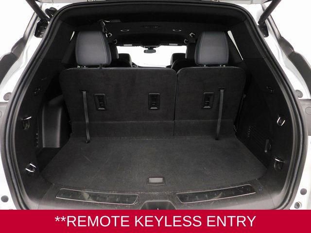 Used 2022 Buick Enclave Essence w/ Sport Touring Edition image 23