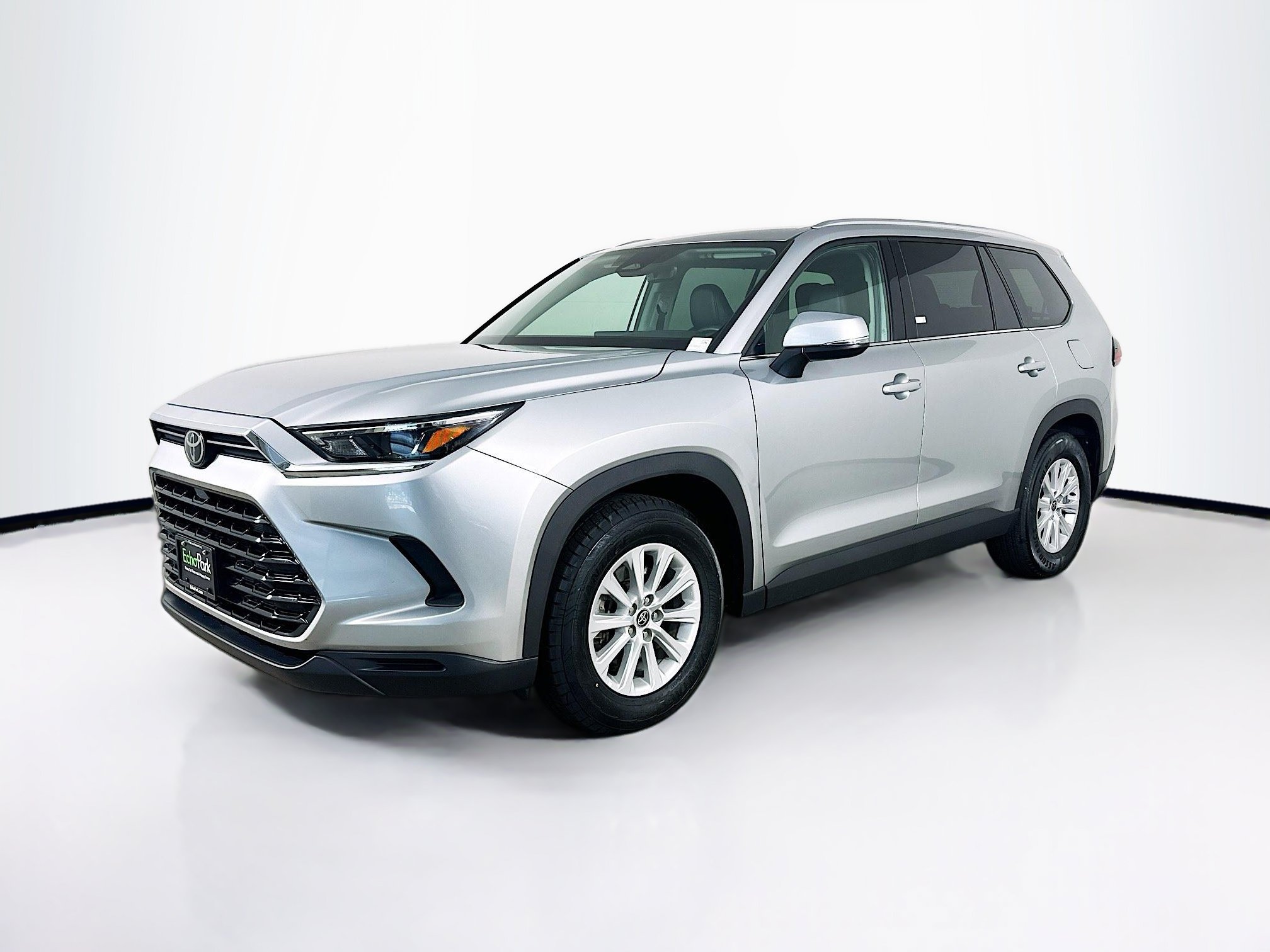 Used 2025 Toyota Grand Highlander FWD image 3