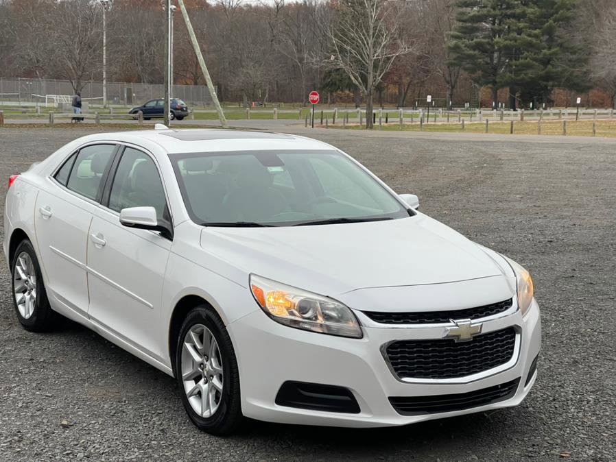 Used 2016 Chevrolet Malibu LT image 4