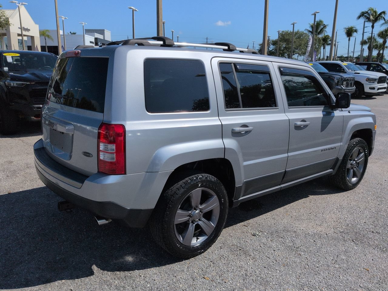 Used 2017 Jeep Patriot Sport w/ Power Value Group FWD image 5