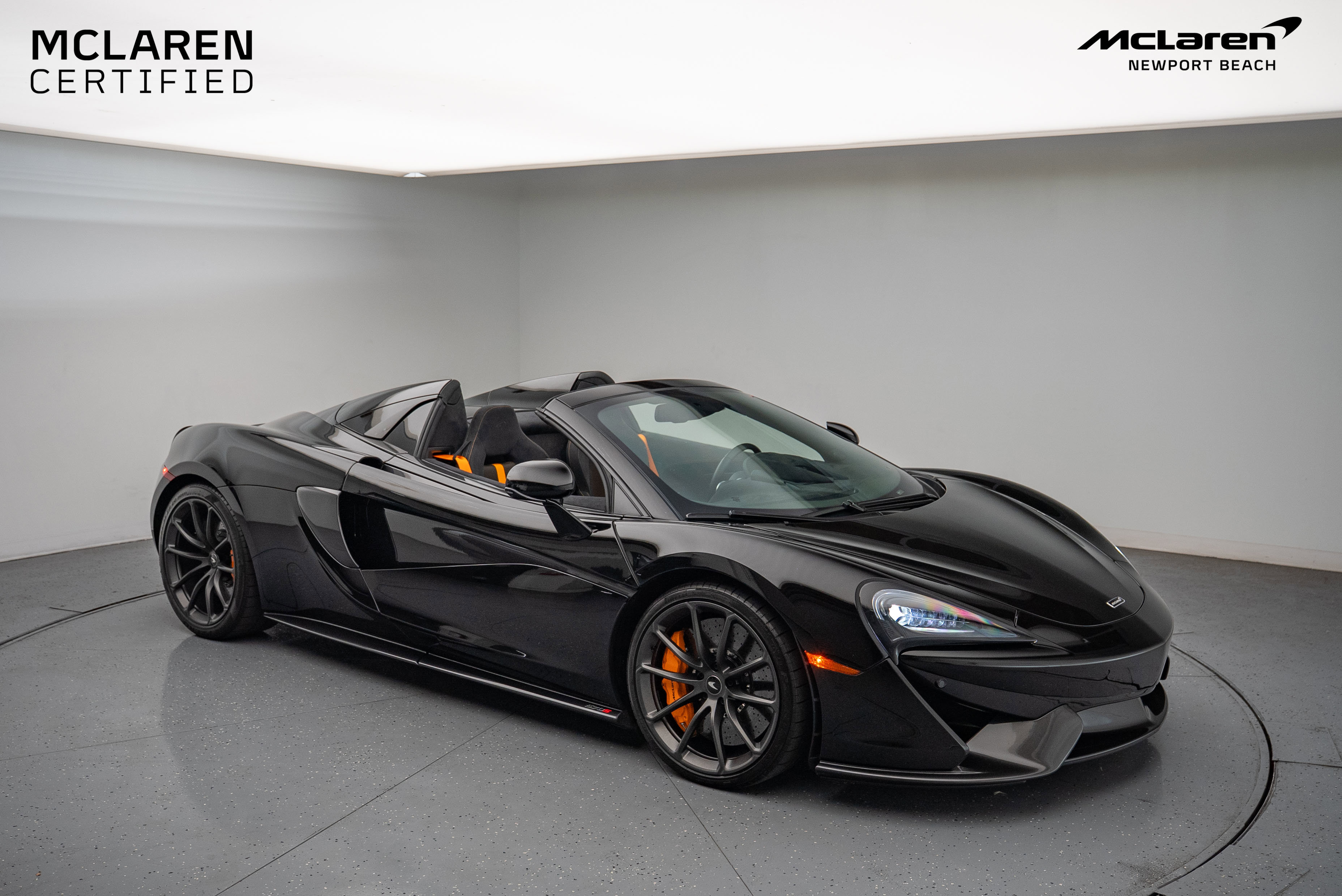 Used 2019 McLaren 570S Spider image 1