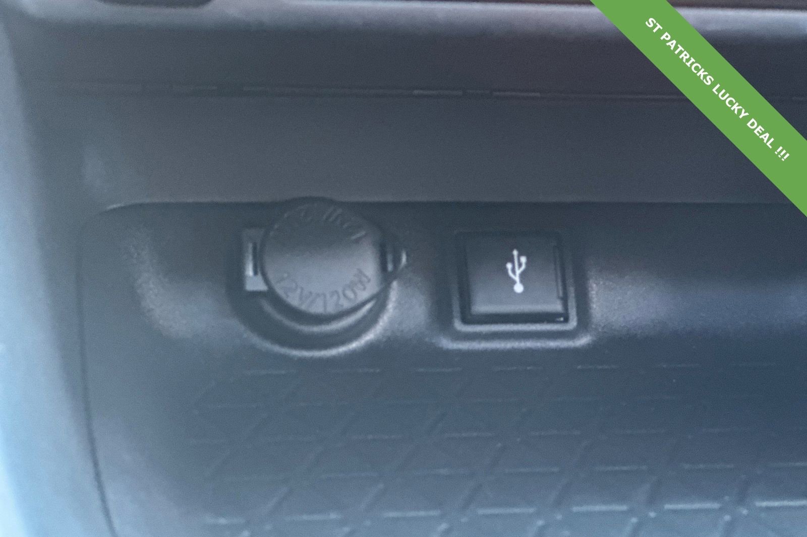 Used 2022 Toyota RAV4 SE w/ Convenience Package image 26