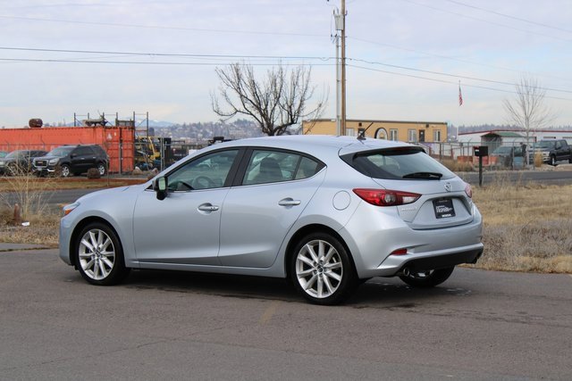 Used 2017 MAZDA MAZDA3 Touring image 3