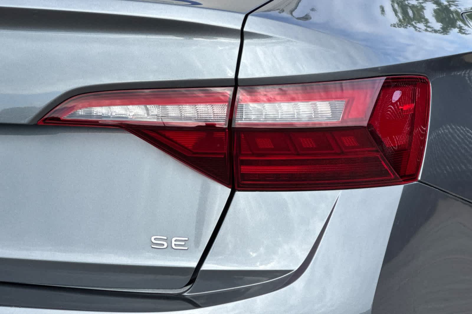 Used 2022 Volkswagen Jetta SE FWD image 27