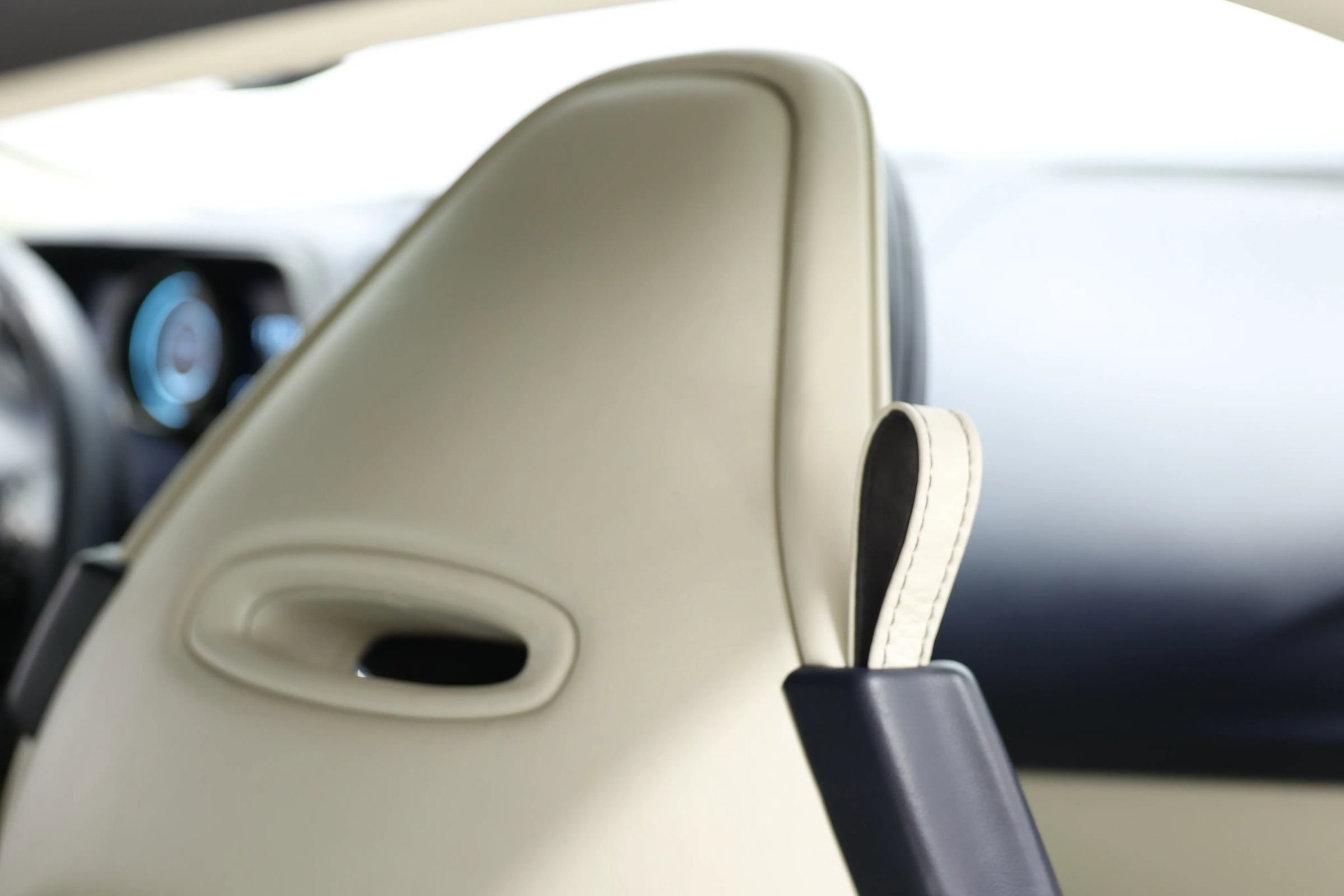 Used 2019 Aston Martin DB11 Coupe RWD image 75