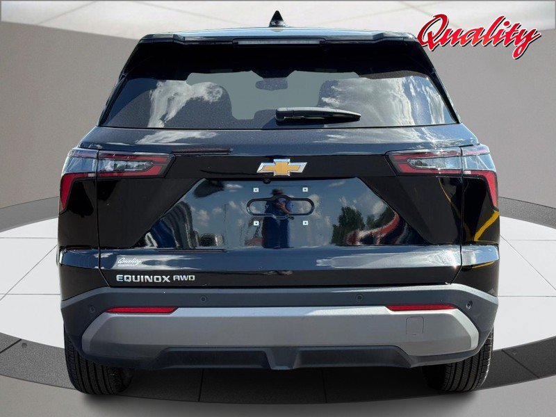 Used 2026 Chevrolet Equinox LT w/ Convenience Package II AWD/4WD image 4