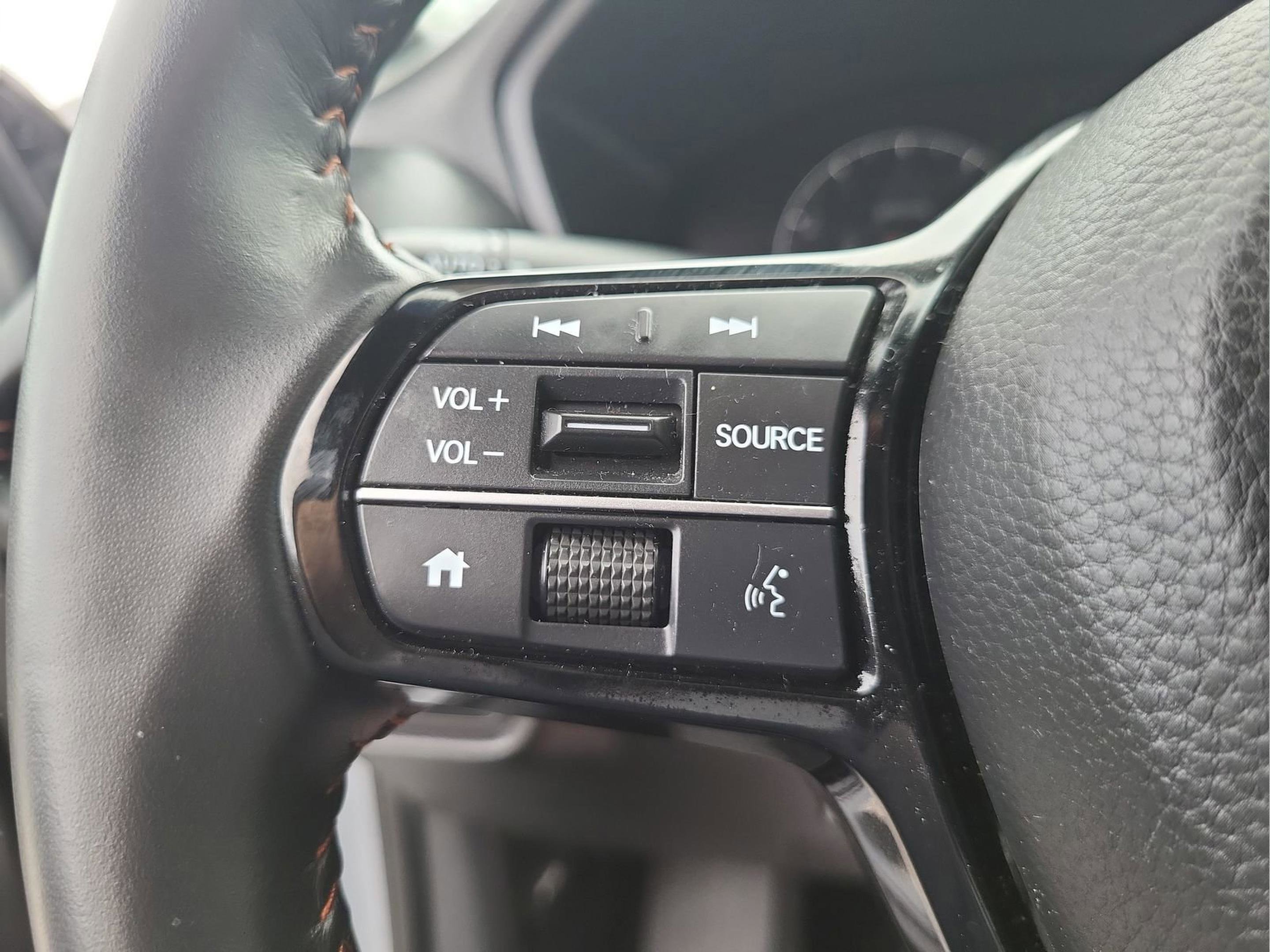 Certified 2025 Honda HR-V Sport image 13