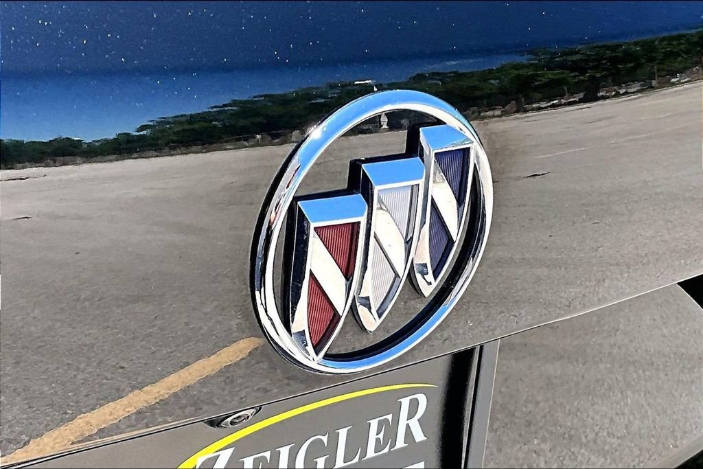 Used 2023 Buick Envision Preferred FWD image 30