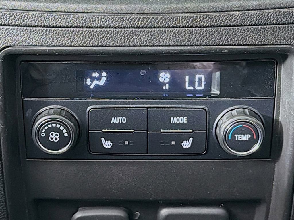 Used 2019 Buick Envision Essence FWD image 39