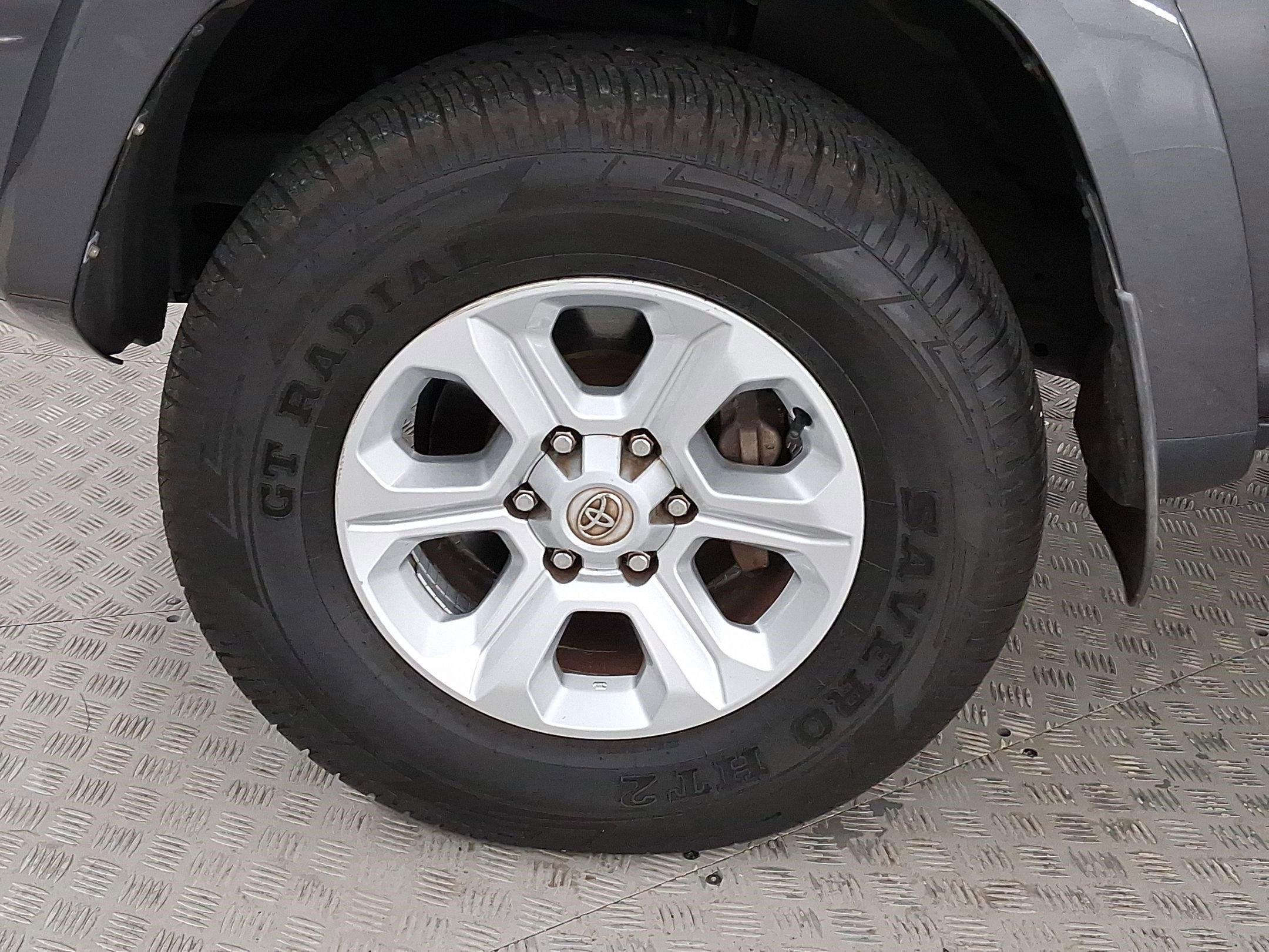 Used 2015 Toyota 4Runner SR5 image 11