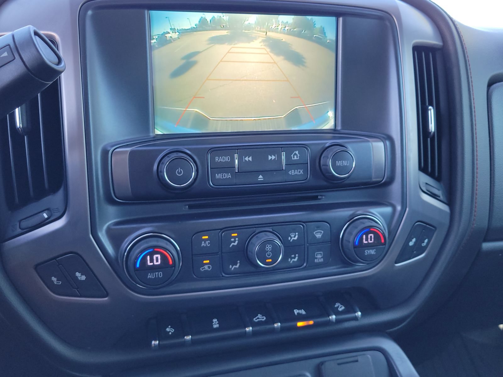 Used 2018 GMC Sierra 1500 SLT AWD/4WD image 16