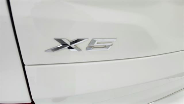 Used 2022 BMW X5 sDrive40i w/ M Sport Package RWD image 37