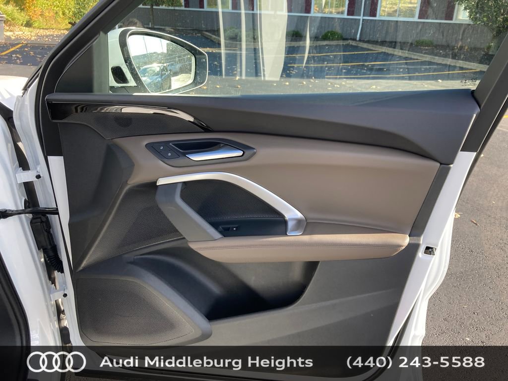 Certified 2025 Audi Q5 Premium w/ Convenience Package image 36