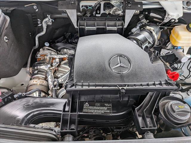 Used 2025 Mercedes-Benz Sprinter 2500 image 21