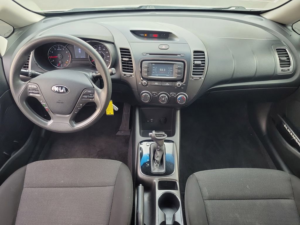 Used 2018 Kia Forte LX w/ LX Rear Camera Package image 9