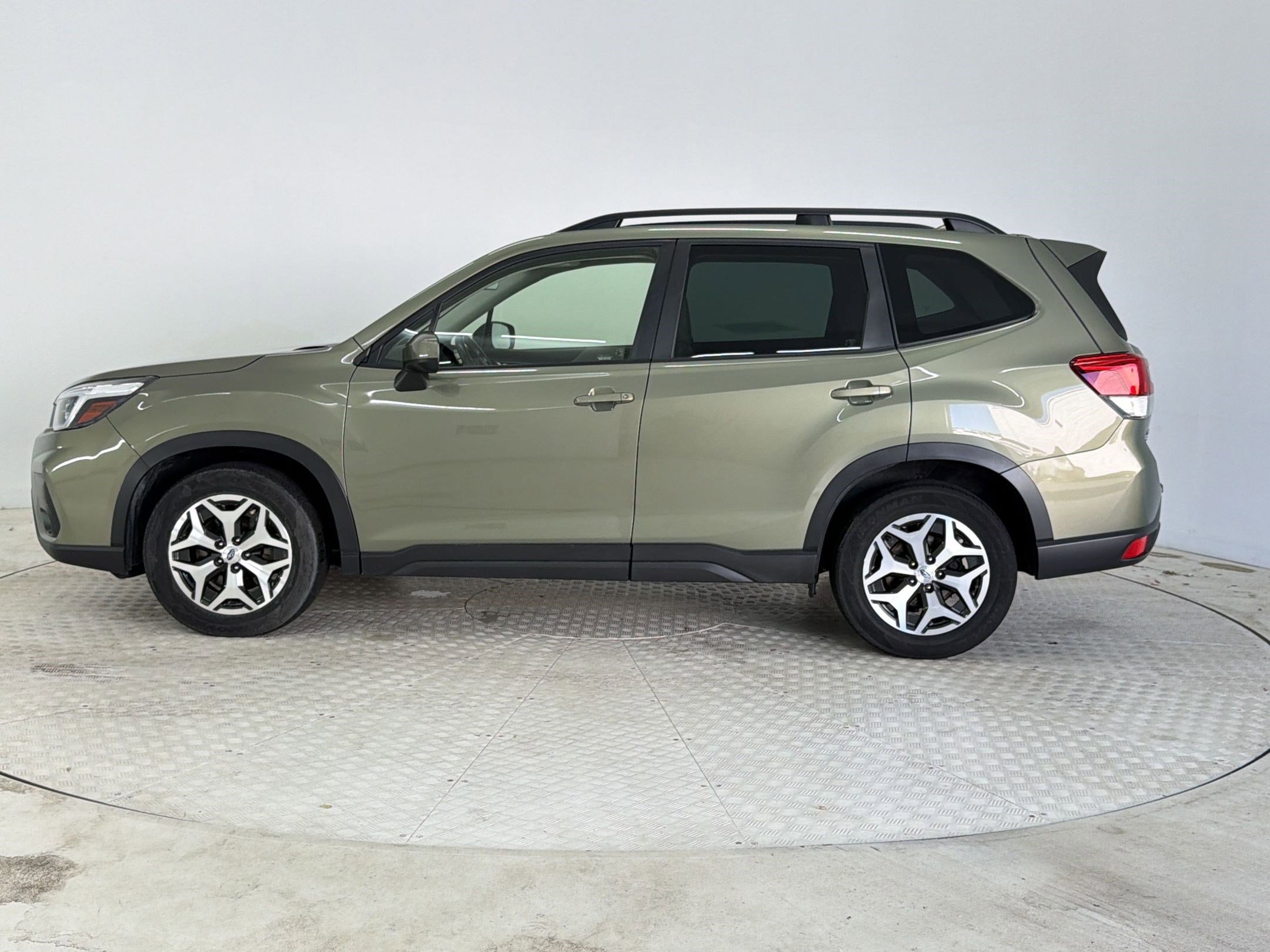Used 2021 Subaru Forester Premium w/ Popular Package #1 AWD/4WD image 2