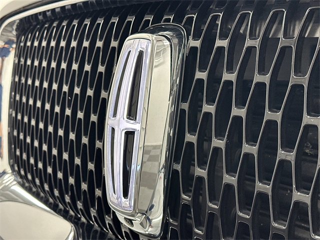 Used 2024 Lincoln Navigator Reserve image 16