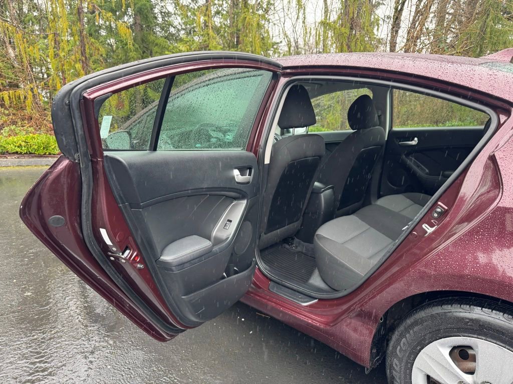 Used 2018 Kia Forte LX FWD image 8