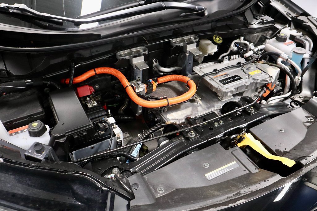 Certified 2023 Nissan Ariya AWD image 17