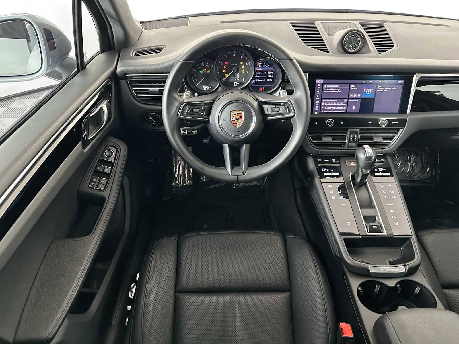 Certified 2025 Porsche Macan image 21