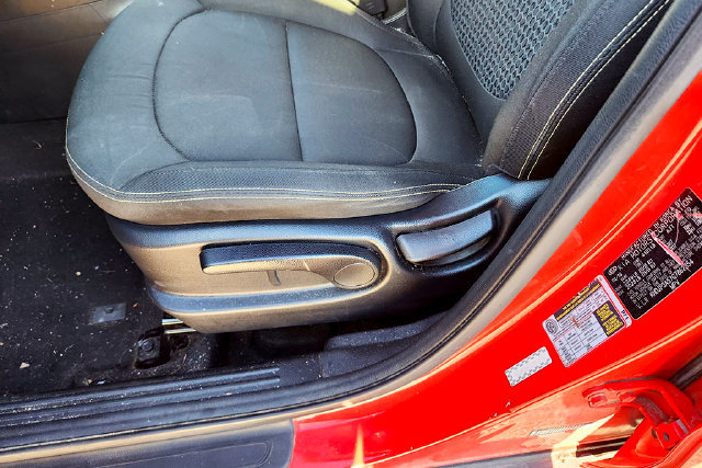 Used 2016 Kia Soul + FWD image 15