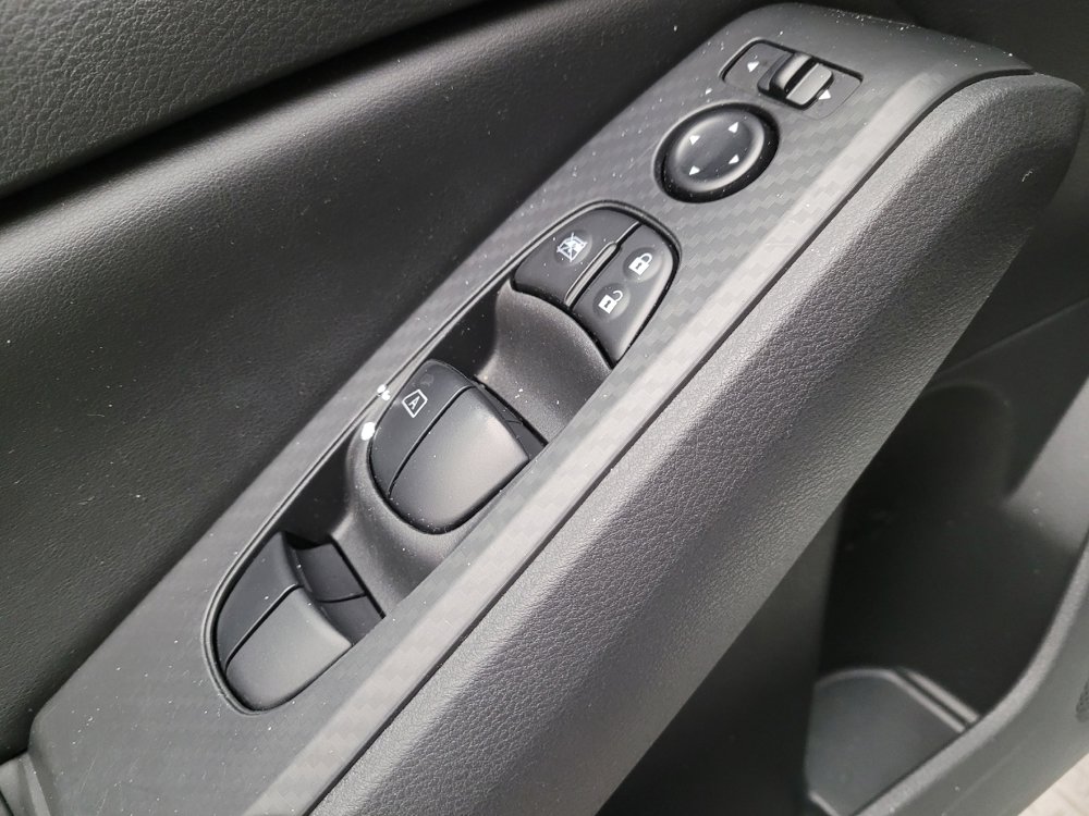 Used 2025 Nissan Altima 2.5 SV FWD image 27
