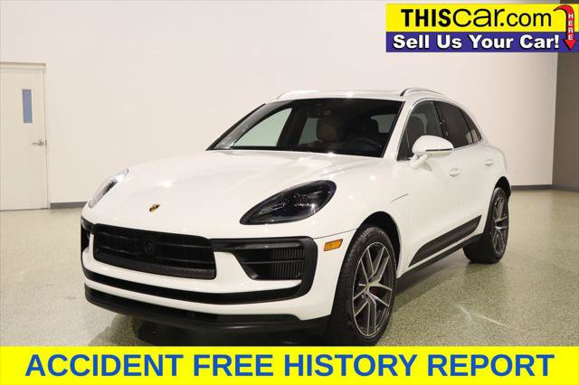 Used 2024 Porsche Macan S AWD/4WD image 3