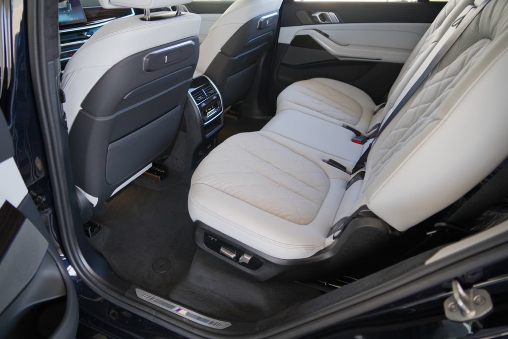 New 2027 BMW X7 xDrive40i AWD/4WD image 33
