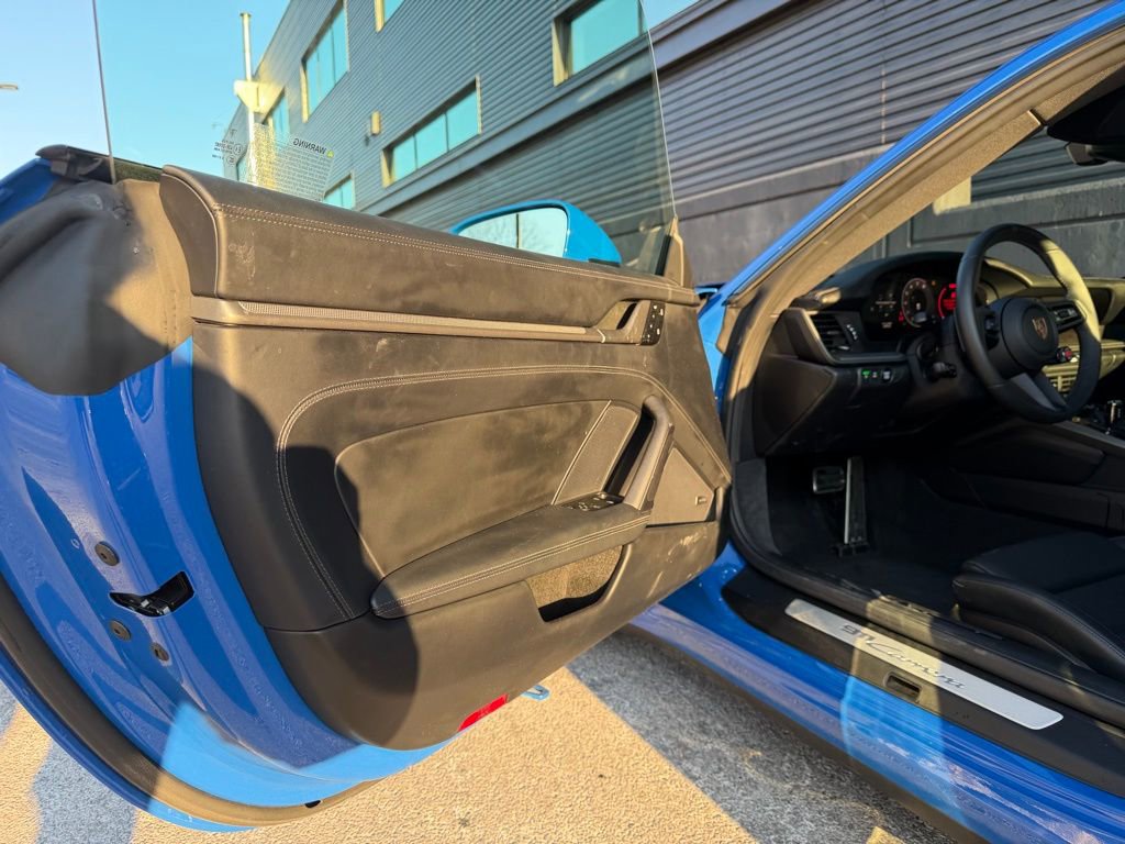 Certified 2025 Porsche 911 Carrera image 18