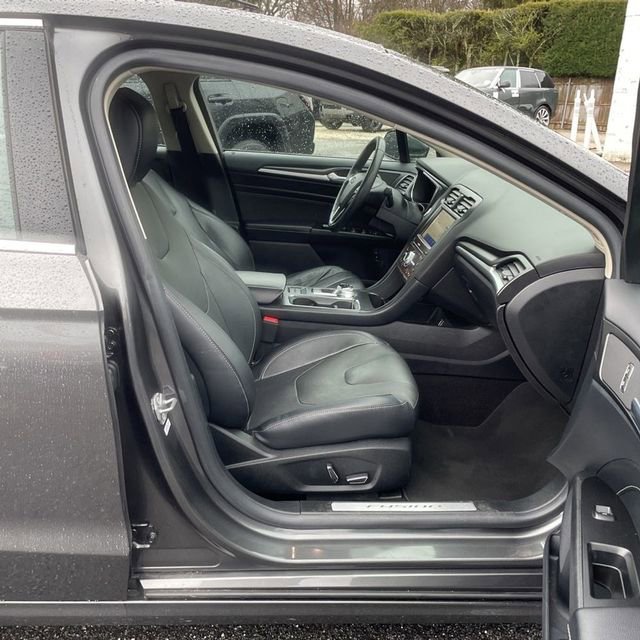 Used 2020 Ford Fusion Energi Titanium image 8