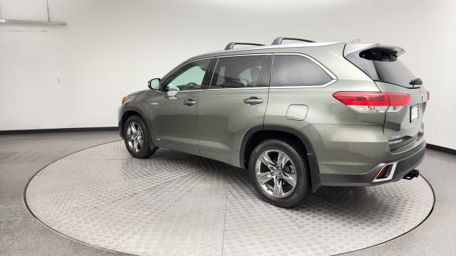 Used 2018 Toyota Highlander Limited Platinum AWD/4WD image 4