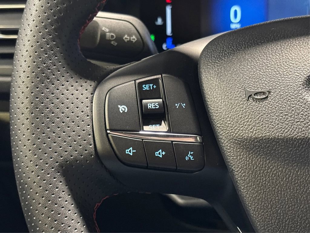 Certified 2025 Ford Escape ST-Line image 32