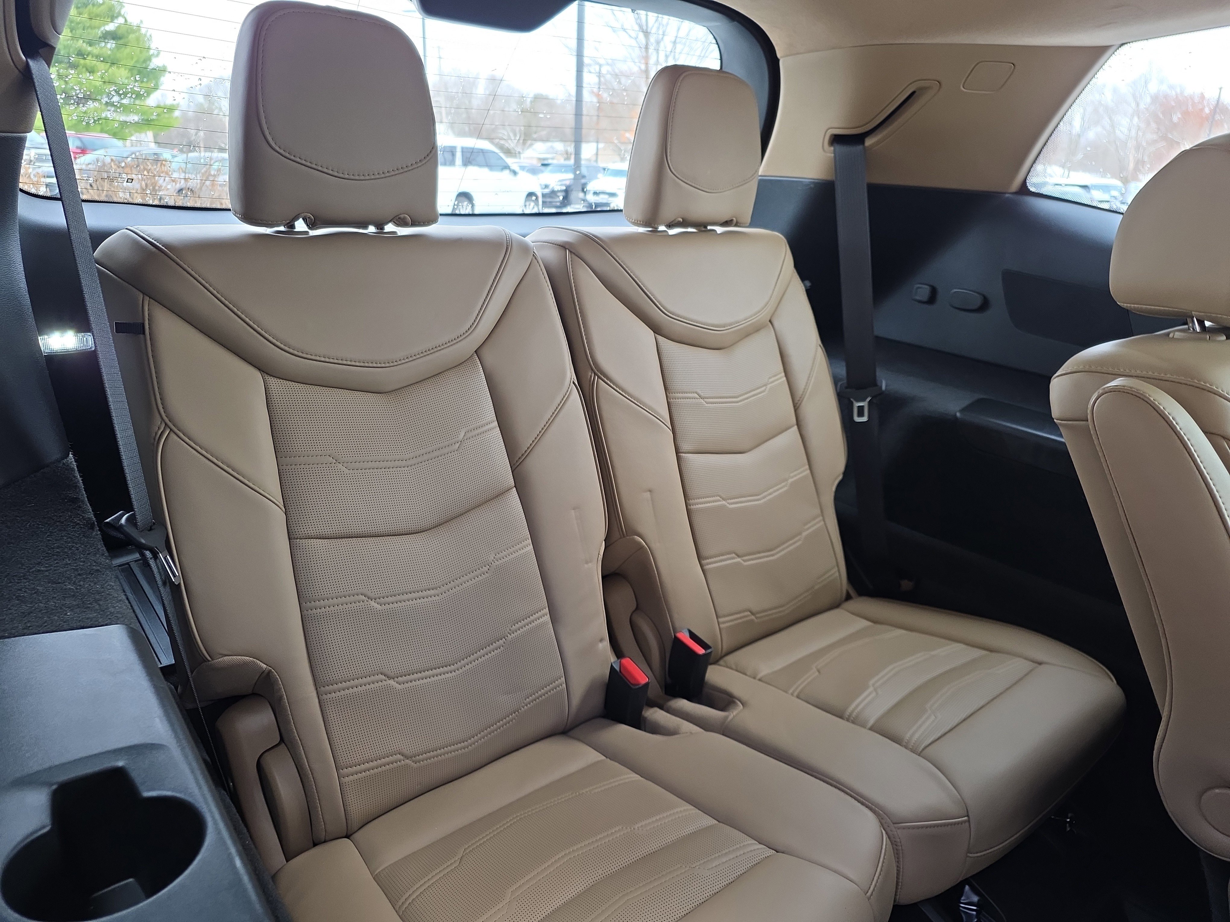 Used 2025 Cadillac XT6 Sport w/ Platinum Package image 37