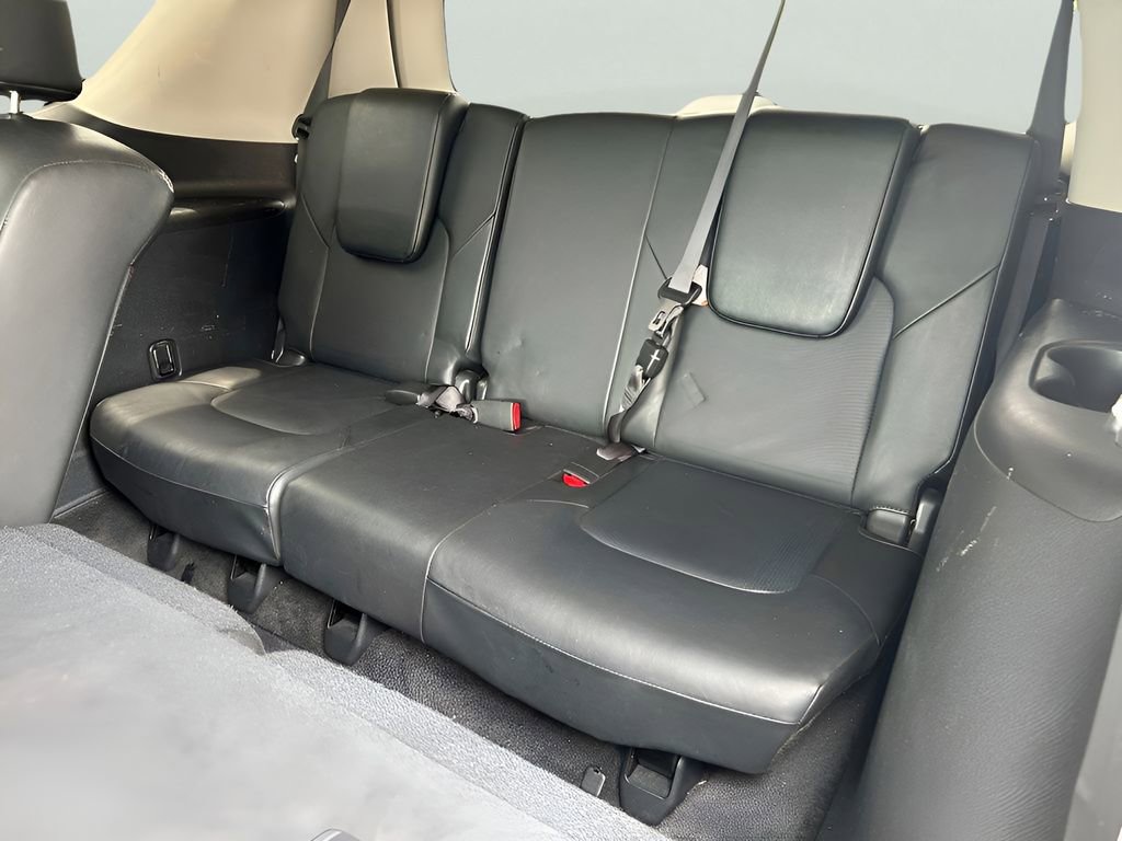 Used 2020 Nissan Armada SL image 19