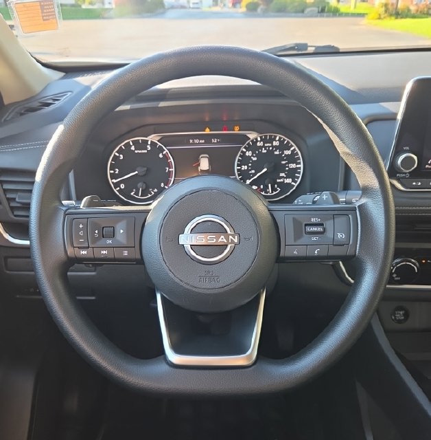 Used 2024 Nissan Rogue S AWD/4WD image 17