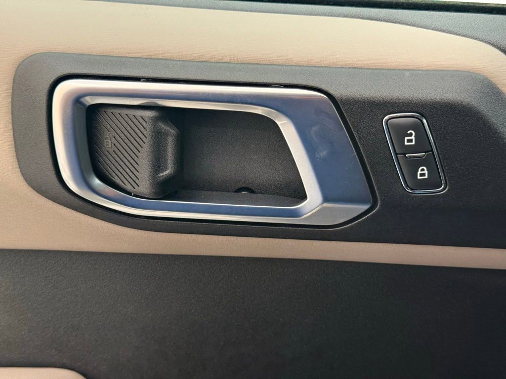 Certified 2023 Ford Bronco Wildtrak image 23