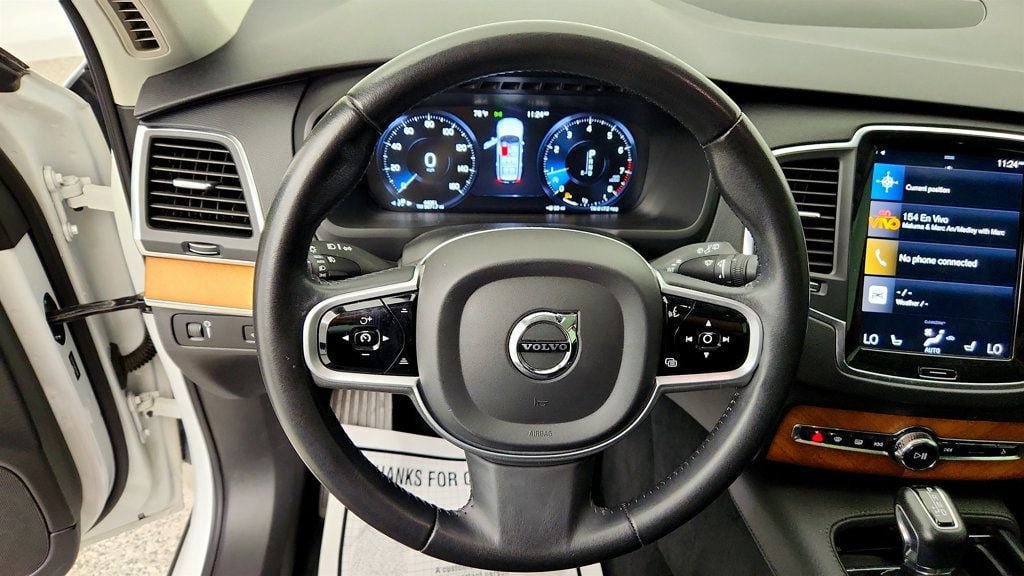 Used 2021 Volvo XC90 T6 Momentum AWD/4WD image 14