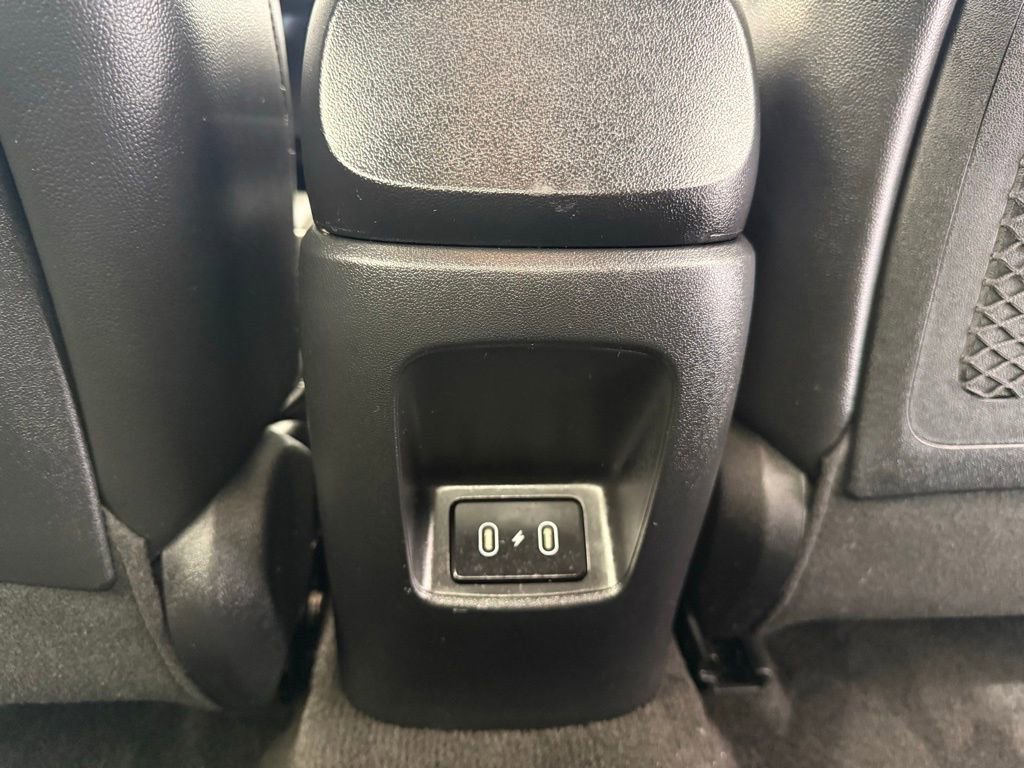 Used 2025 Hyundai Elantra Limited FWD image 26