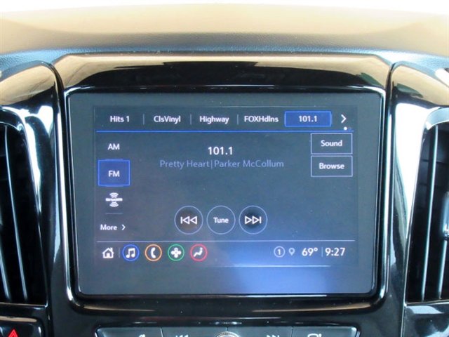 Used 2022 Chevrolet Traverse LT image 24